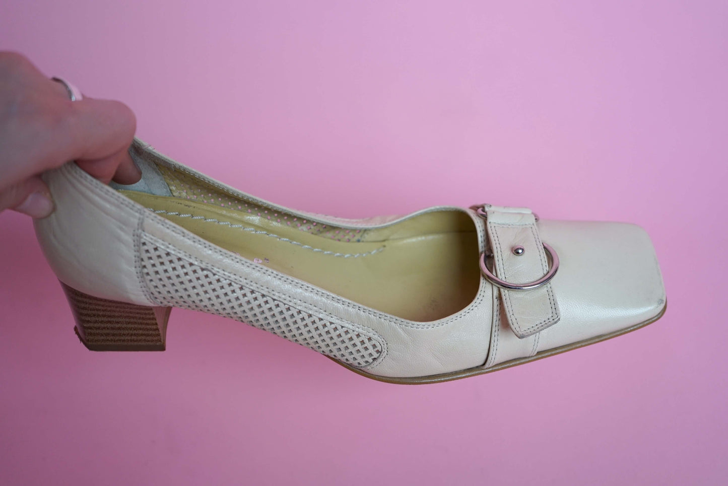 Beige Vintage Kitten Heel Leather Court Shoes Square Toe Size 5.5/ 38.5