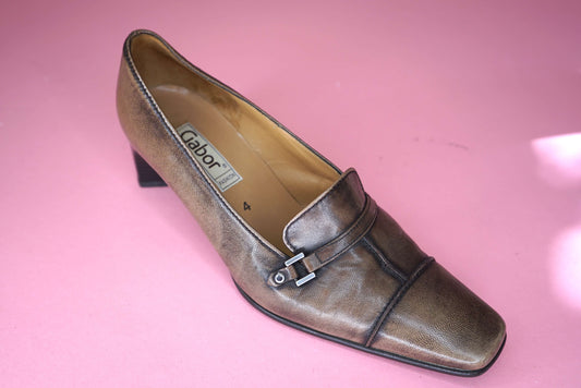 Brown Leather Court Shoes Buckle Detail Low Heel Pumps Aged Worn Leather Effect Gabor Vintage Heels Y2K 90s Style UK Size 4.5-5/ EUR 37.5-38