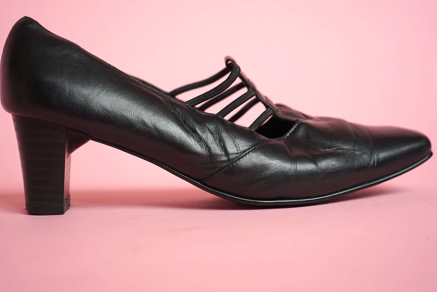 Vintage Black Court Shoes With Elastic Strap Detail On Top Square Toe Size 5-5.5/38-38.5