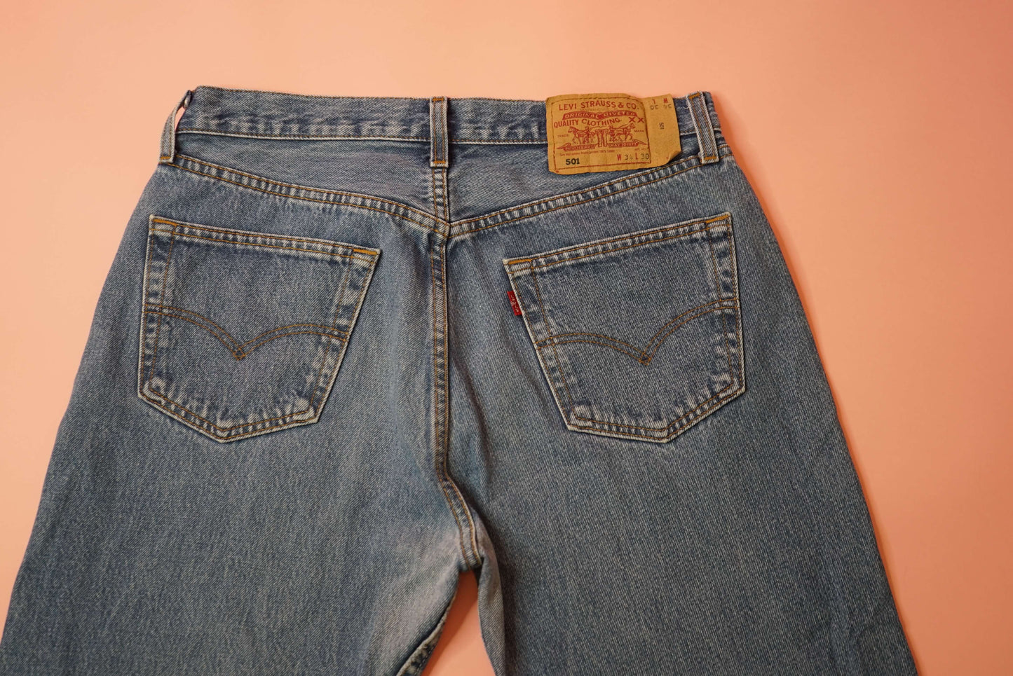 Vintage Levis 501 Jeans W33-34 Medium Blue