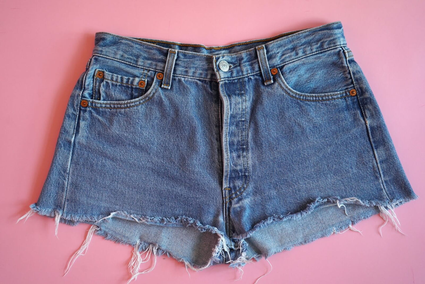 Vintage Levi's 501 Blue Mid Wash Shorts W30/31