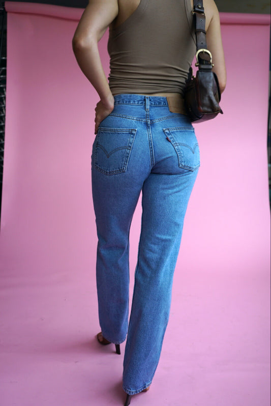 90s Vintage USA Levis 501 Jeans W31-32 Mid Blue