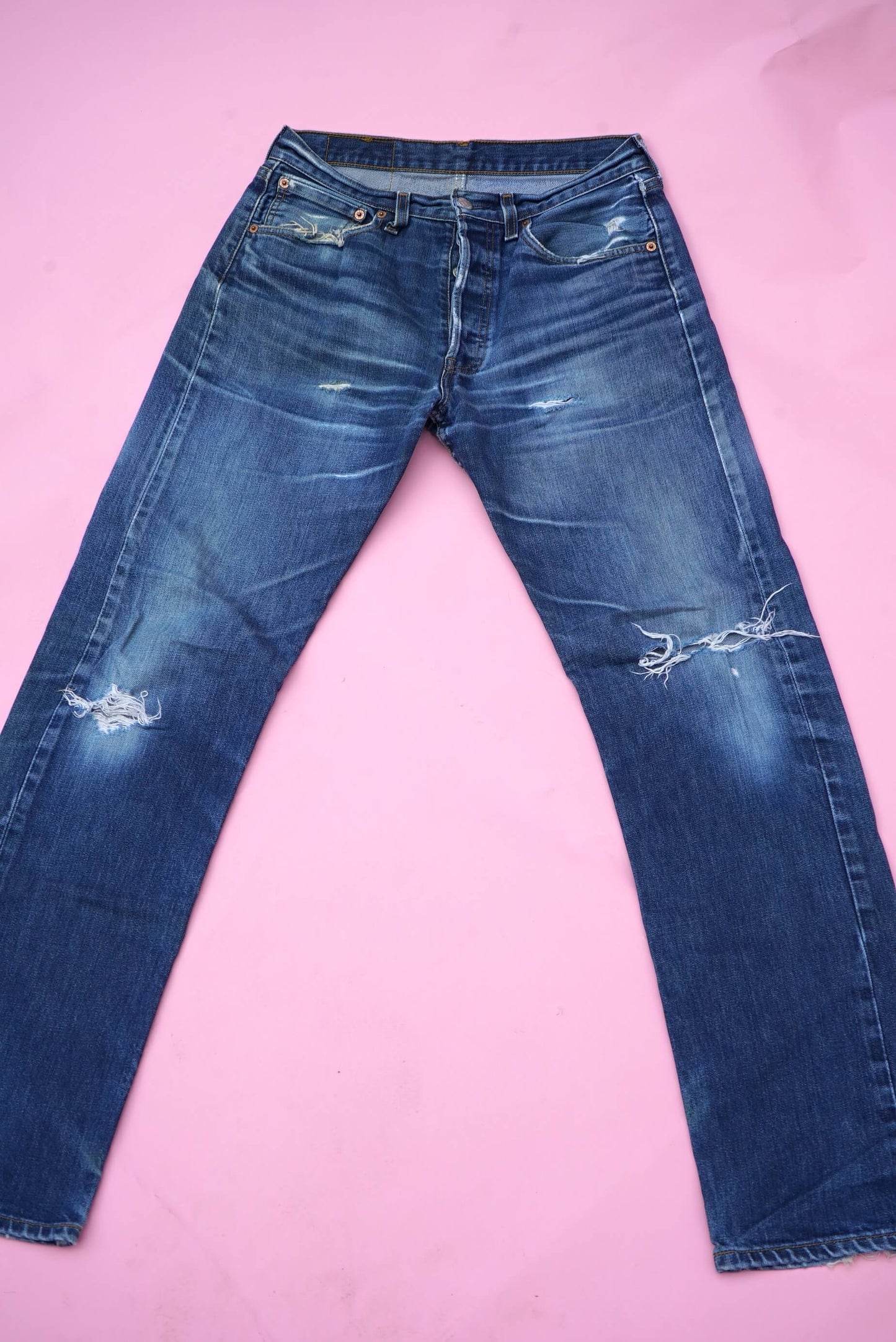 Vintage Distressed Dark Blue Levi's 501 Jeans W31-32