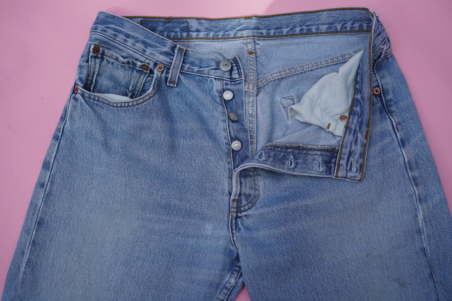 Vintage 90s Levi's 501 Jeans W33 Ankle Length Light Blue